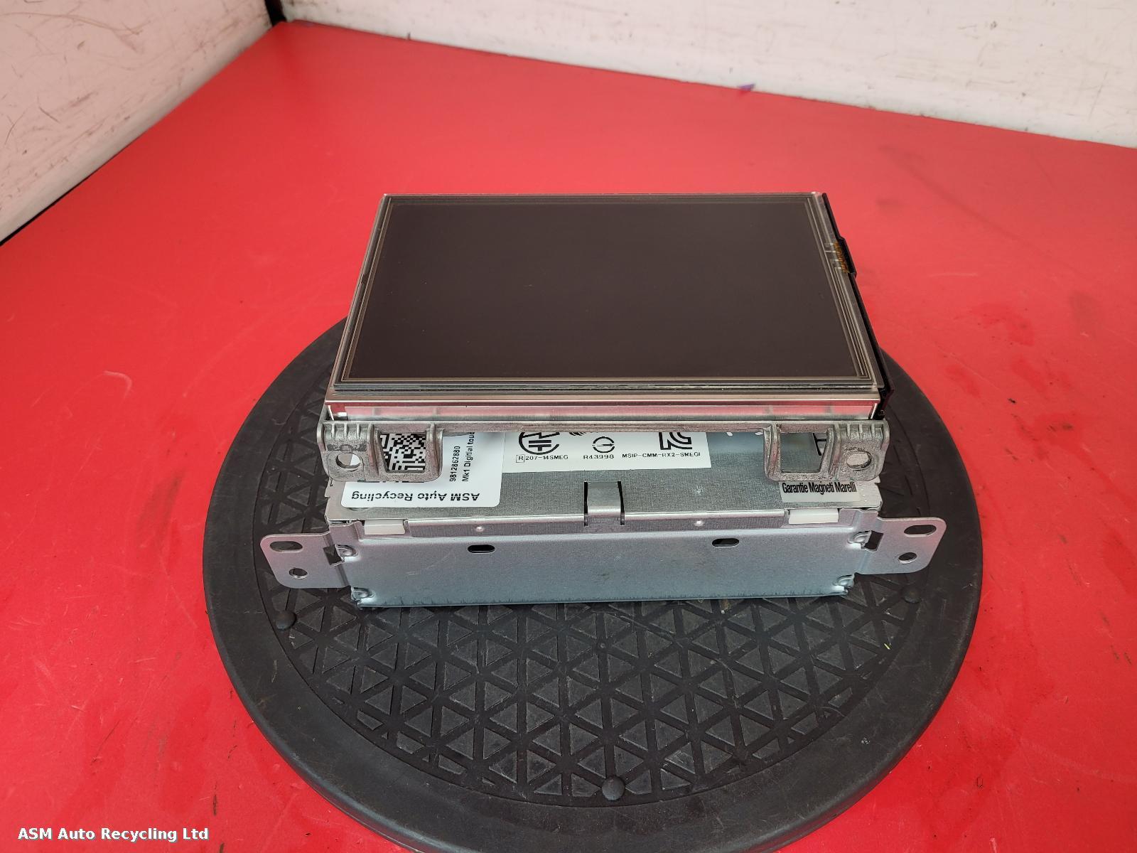View Auto part Radio Display Peugeot 2008 2016