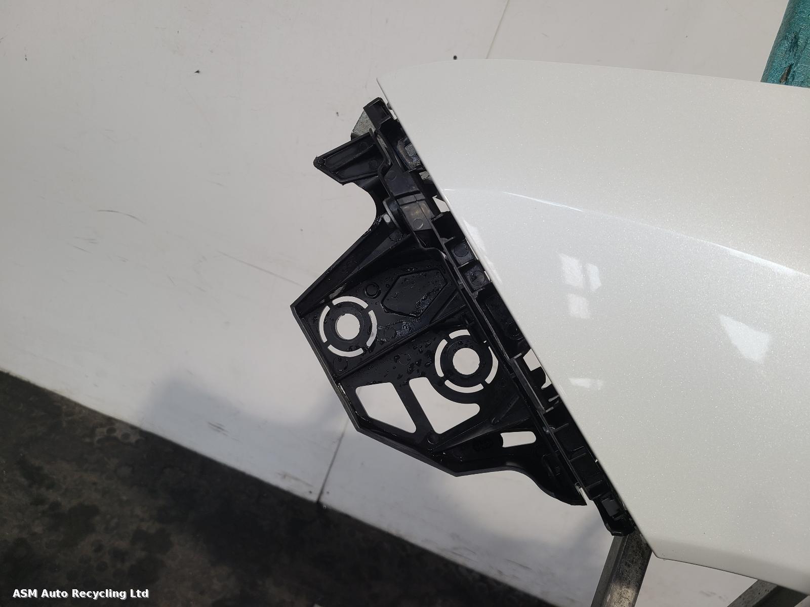 View Auto part L Wing Peugeot 3008 2014