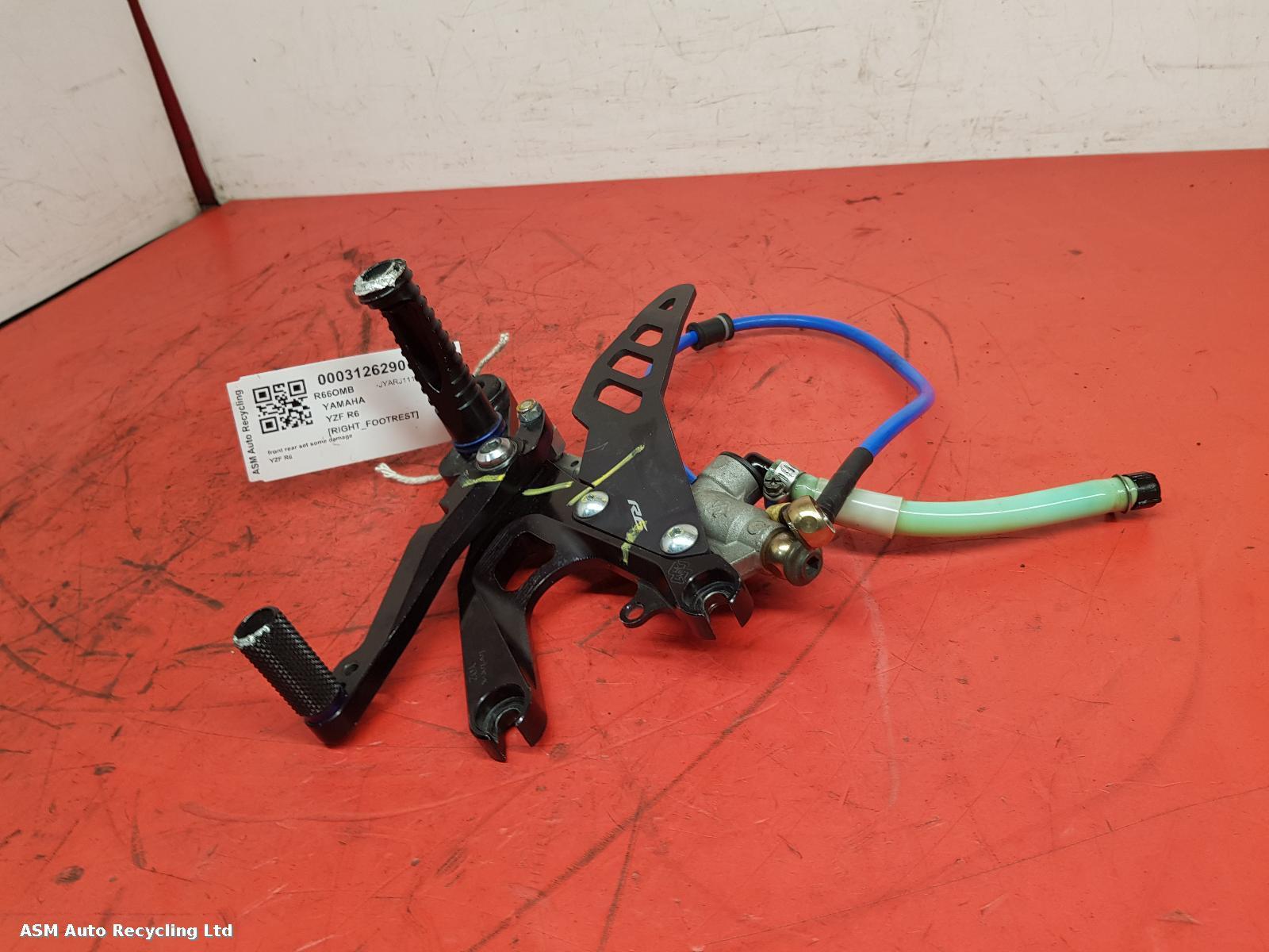 View Auto part Right Footrest Yamaha Yzf R6 2007
