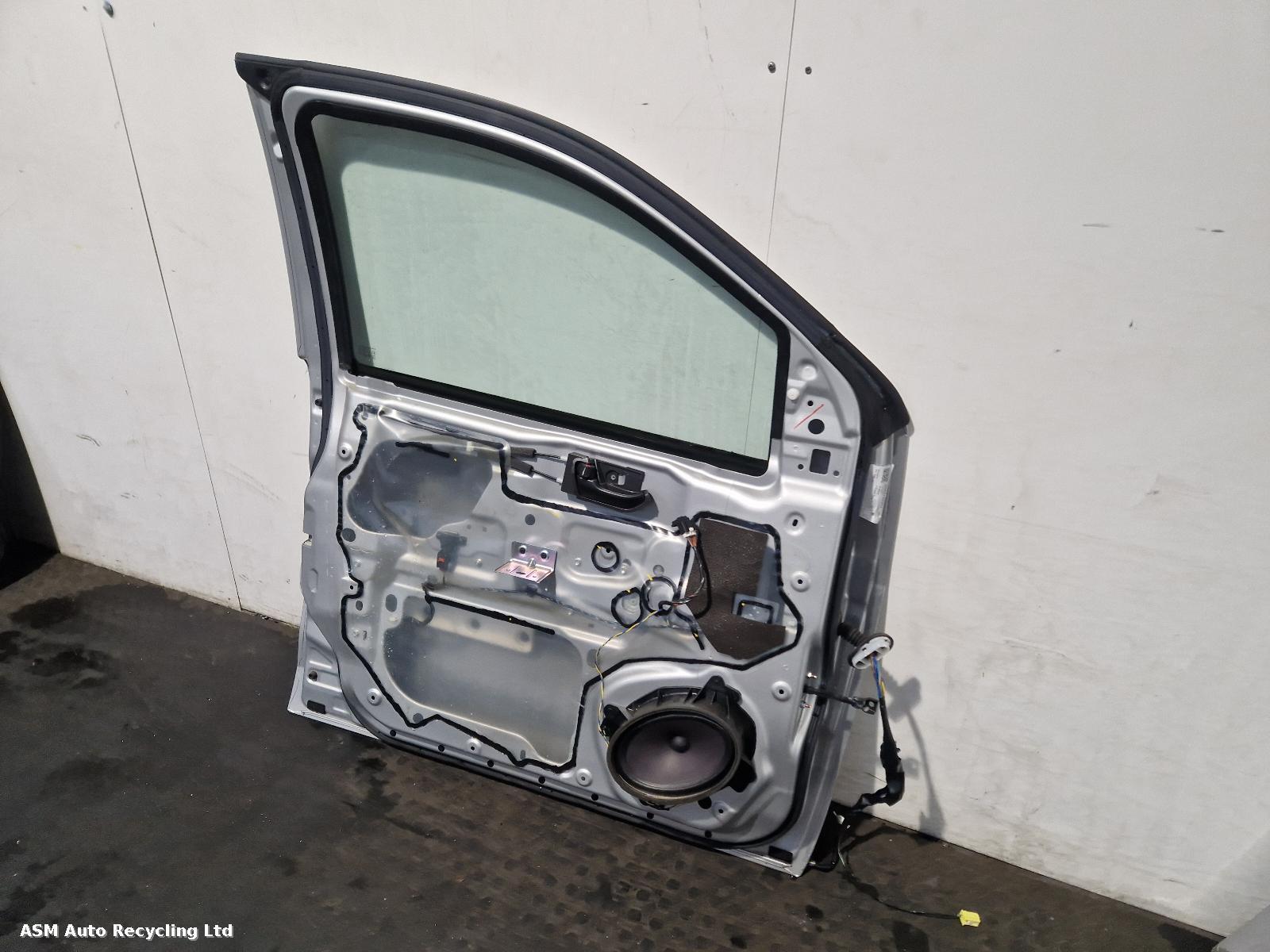 View Auto part L Front Door Isuzu D-max 2017