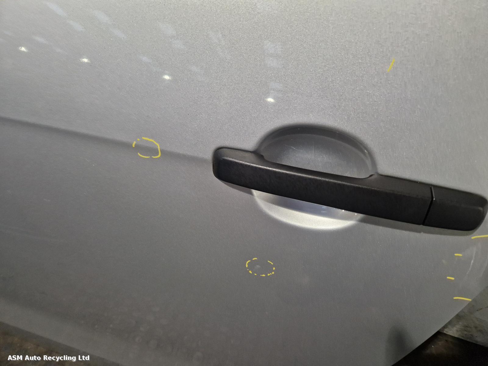View Auto part L Rear Door Isuzu D-max 2017