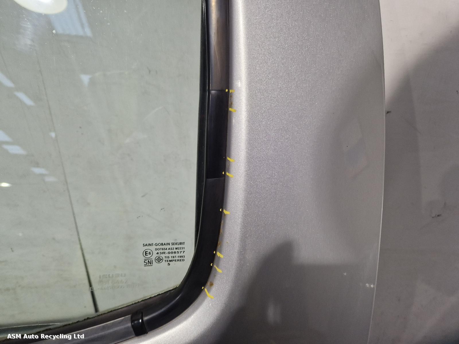 View Auto part L Rear Door Isuzu D-max 2017