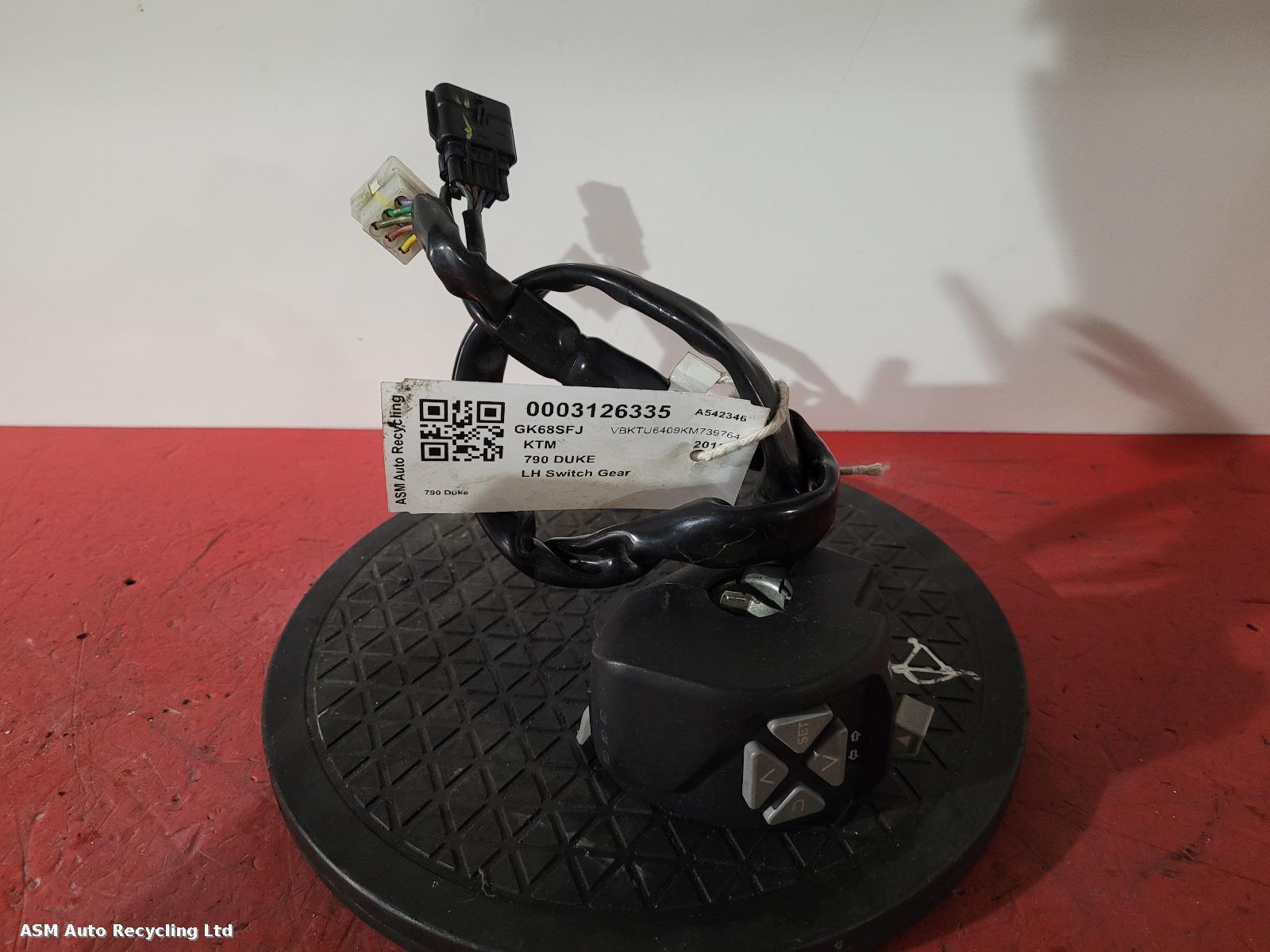 View Auto part LH Switch Gear Ktm 790 Duke 2019