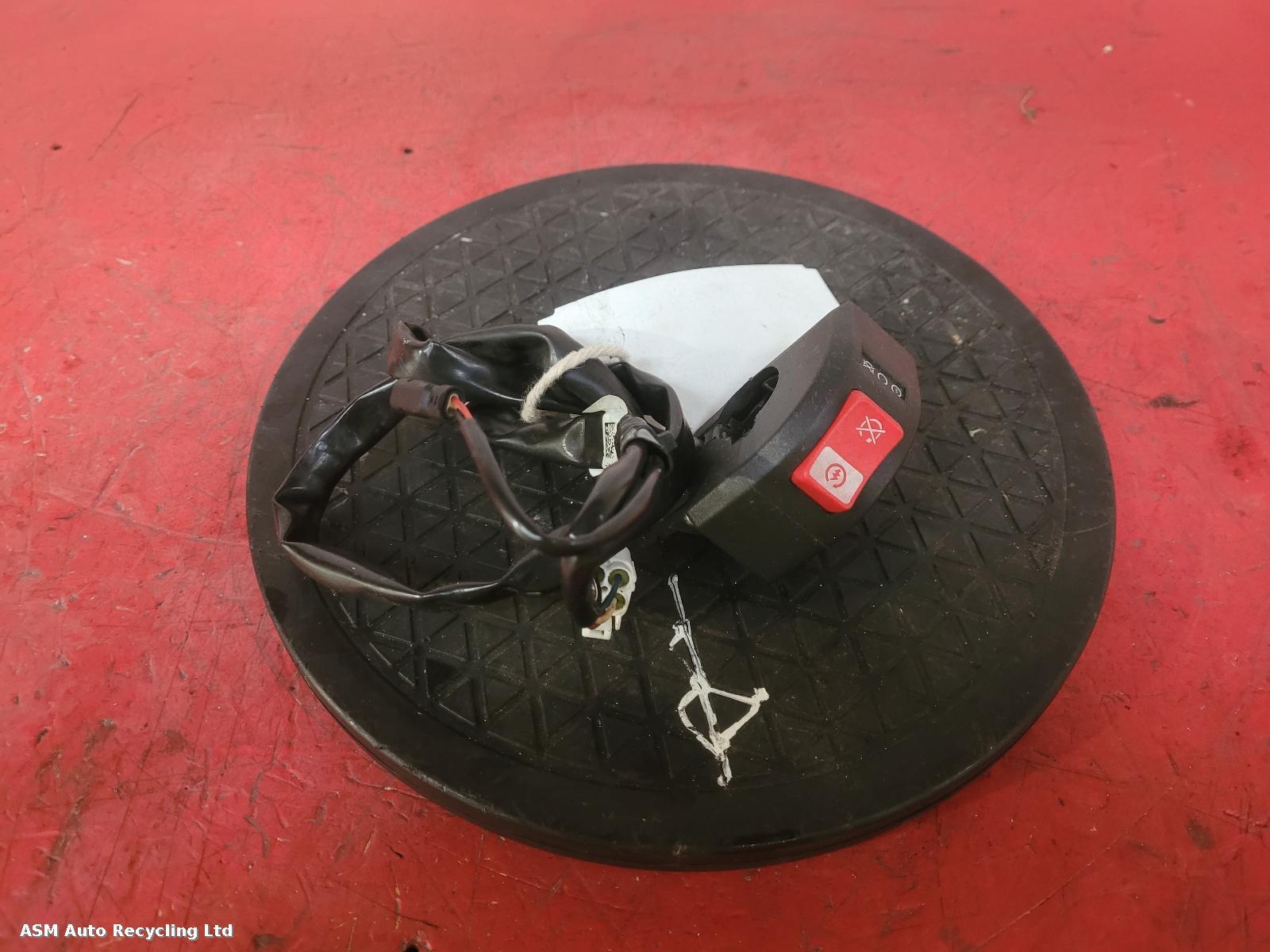 View Auto part RH Switch Gear Ktm 790 Duke 2019