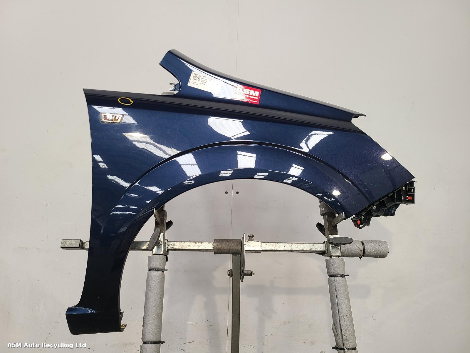 View Auto part R Wing Vauxhall Zafira 2012
