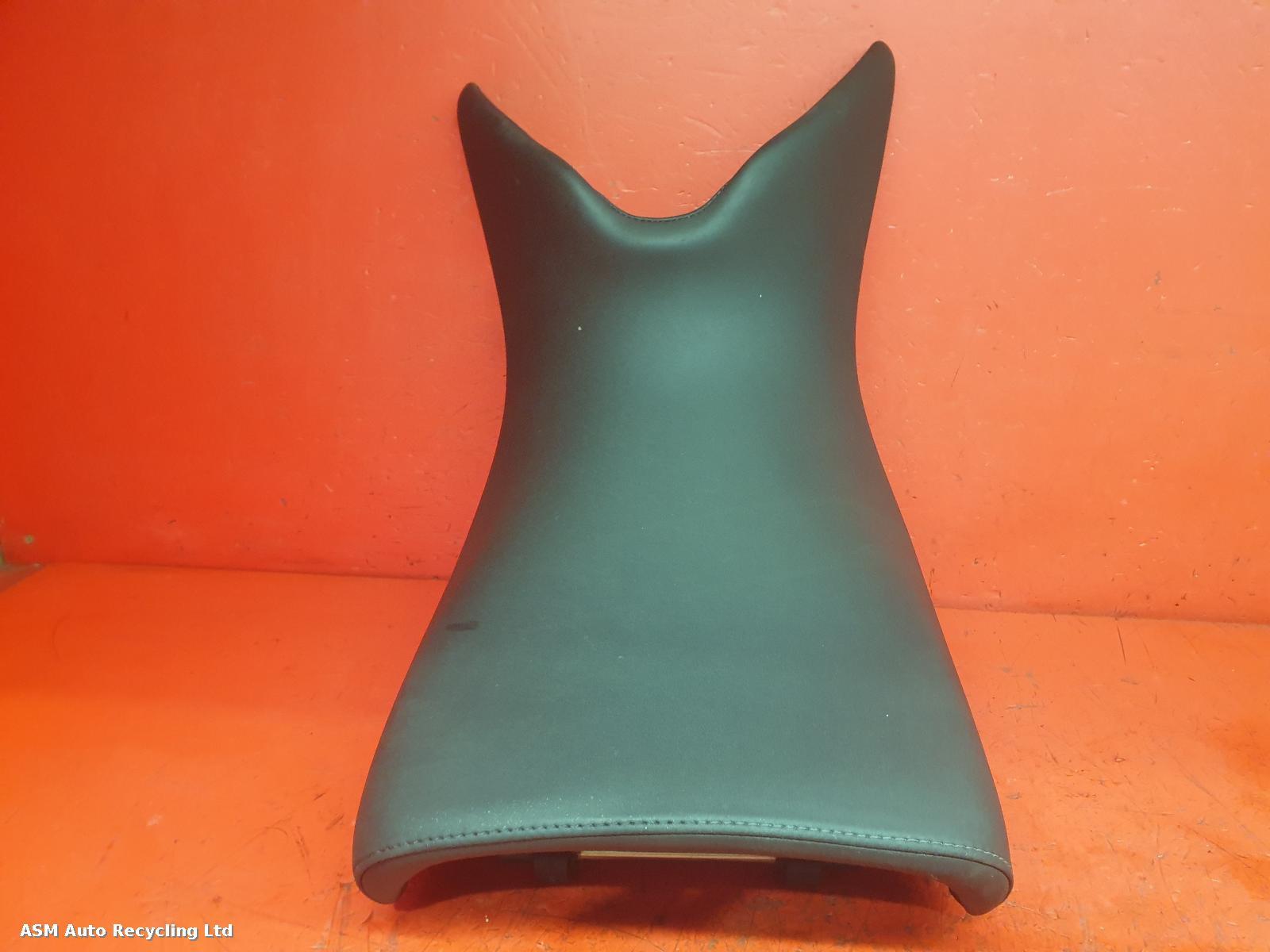 View Auto part Front Seat Triumph Tiger 800 2011