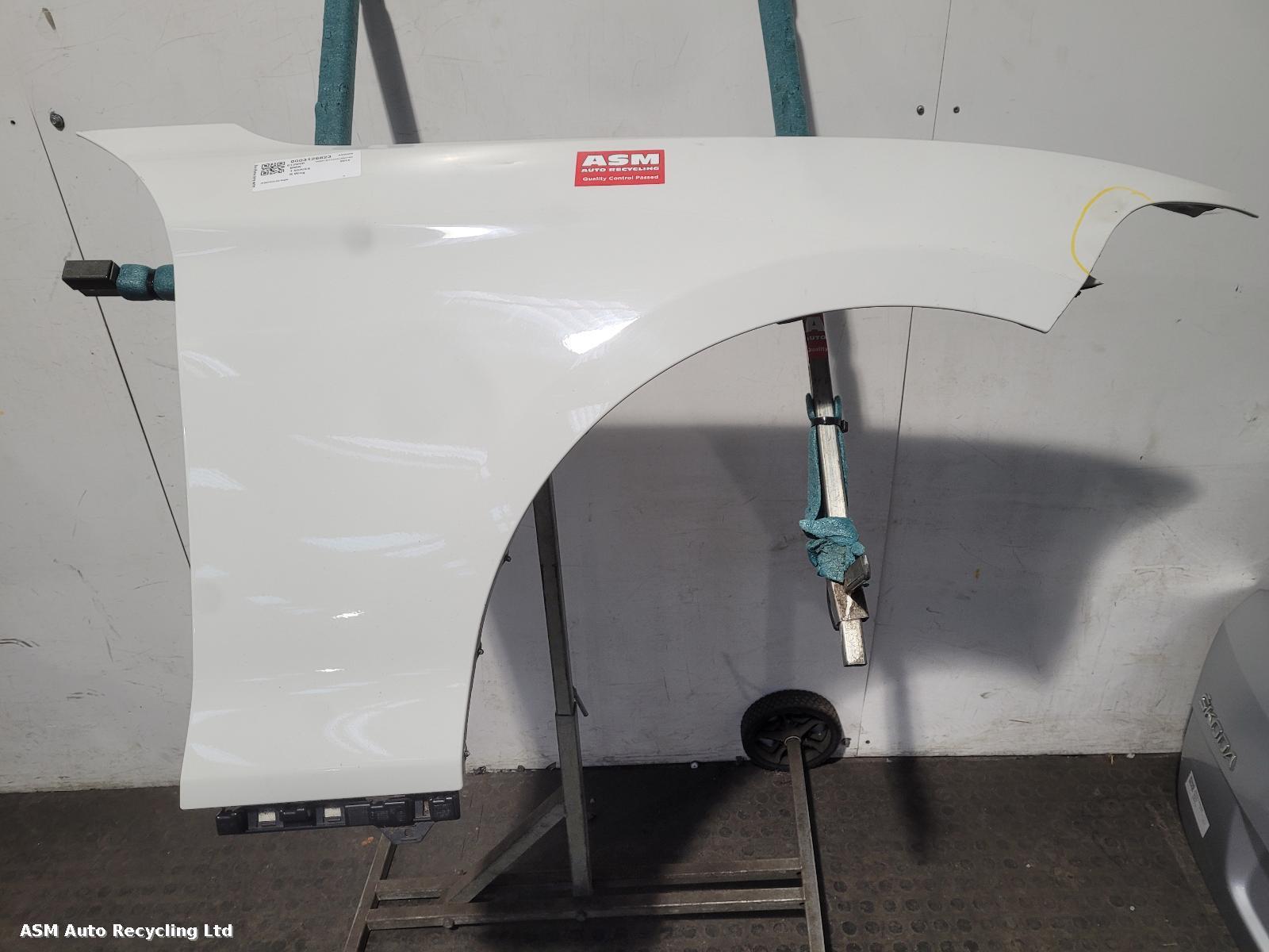 View Auto part R Wing Bmw 1 Series 2014