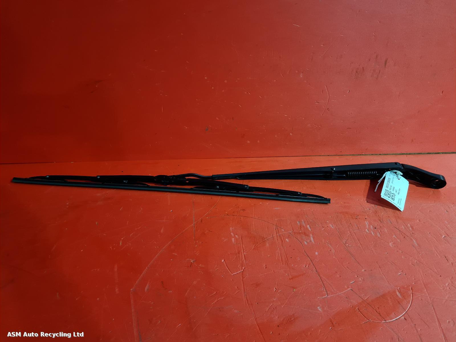 View Auto part Wiper Arm Honda Jazz 2015