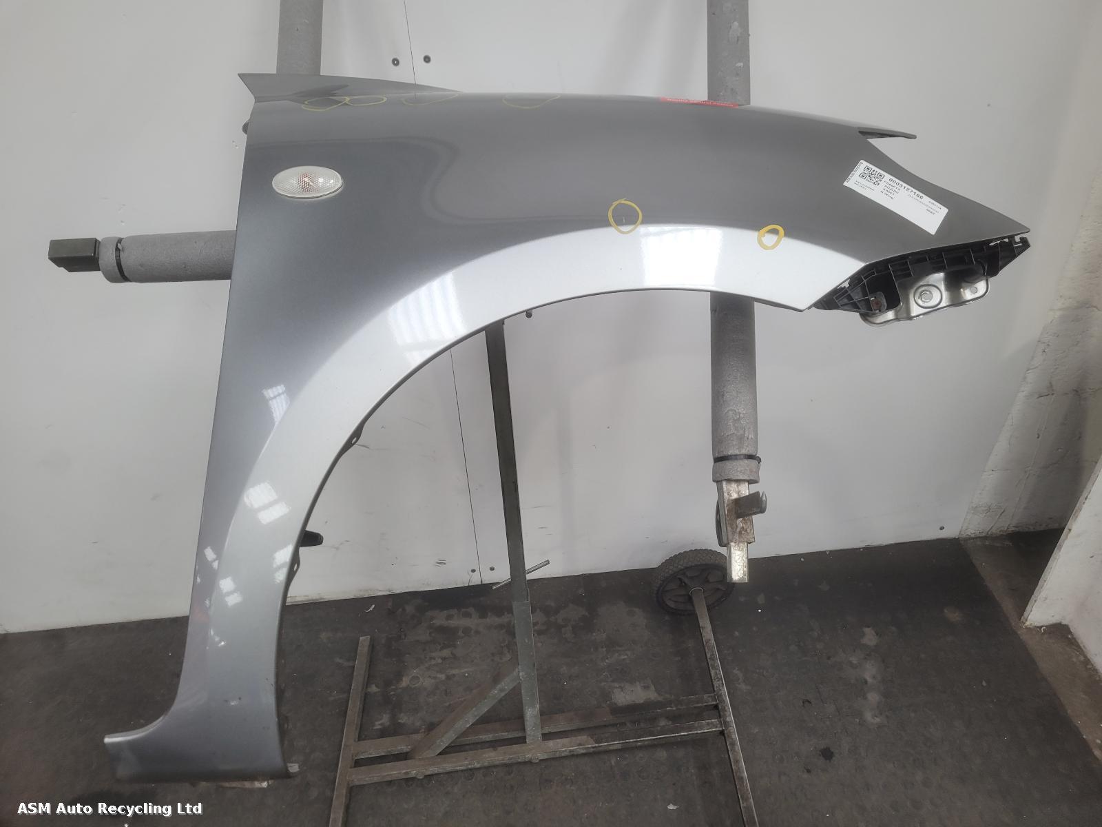 View Auto part R Wing Suzuki Swift 2020