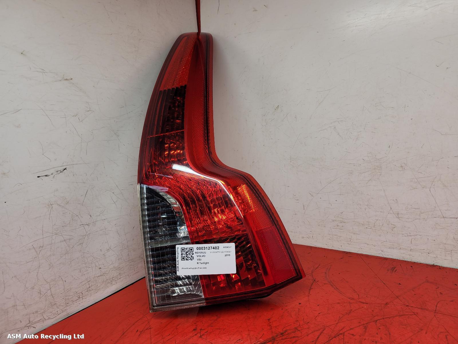View Auto part R Taillight Volvo V50 2010