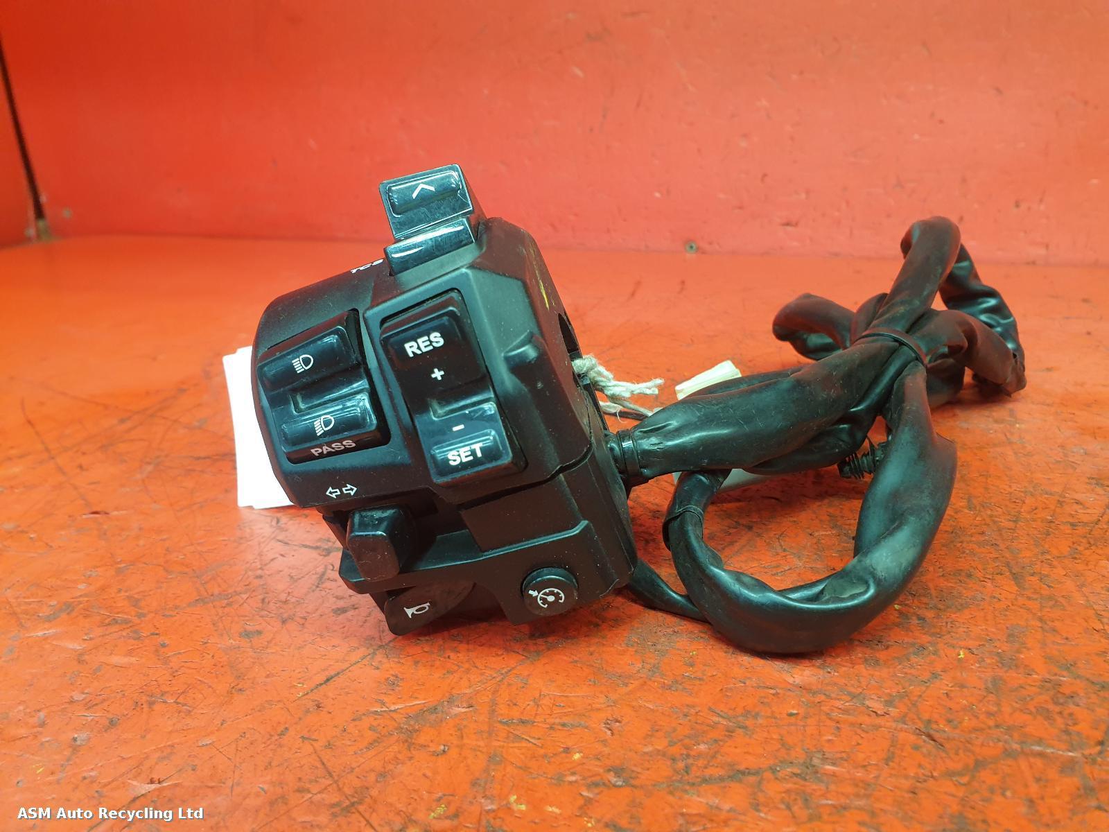 View Auto part LH Switch Gear Yamaha Mt-10 2018