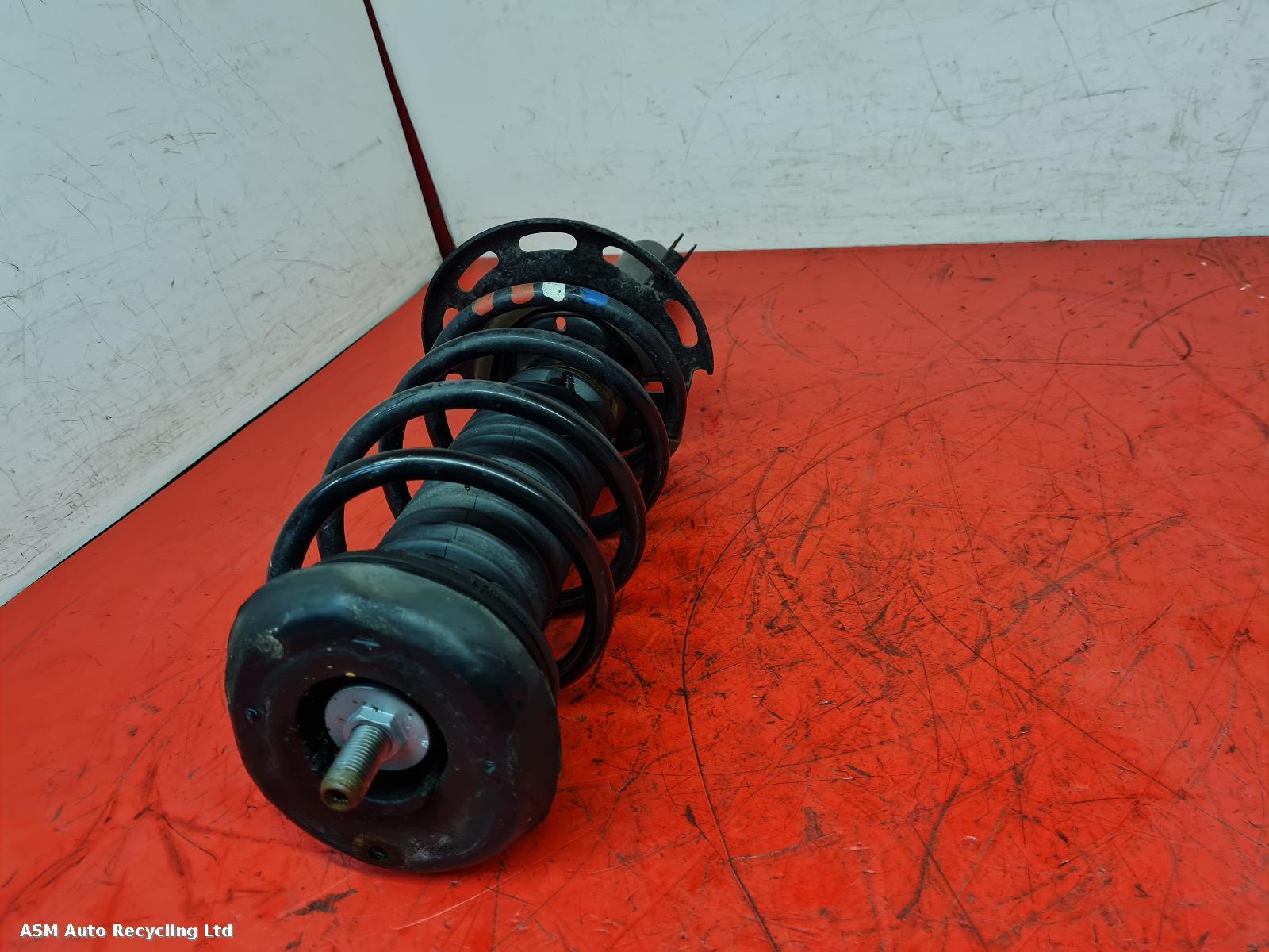 View Auto part RF Strut Ds Ds 3 2018