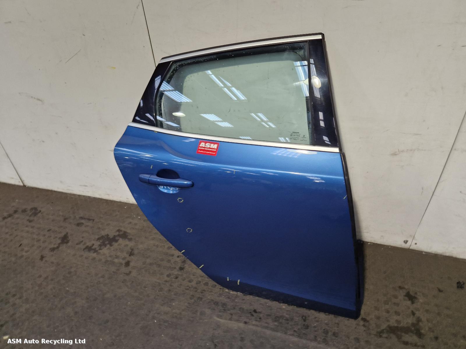 View Auto part R Rear Door Volvo V40 2016