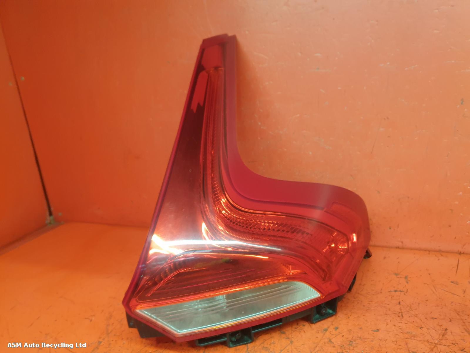 View Auto part R Taillight Volvo V40 2016