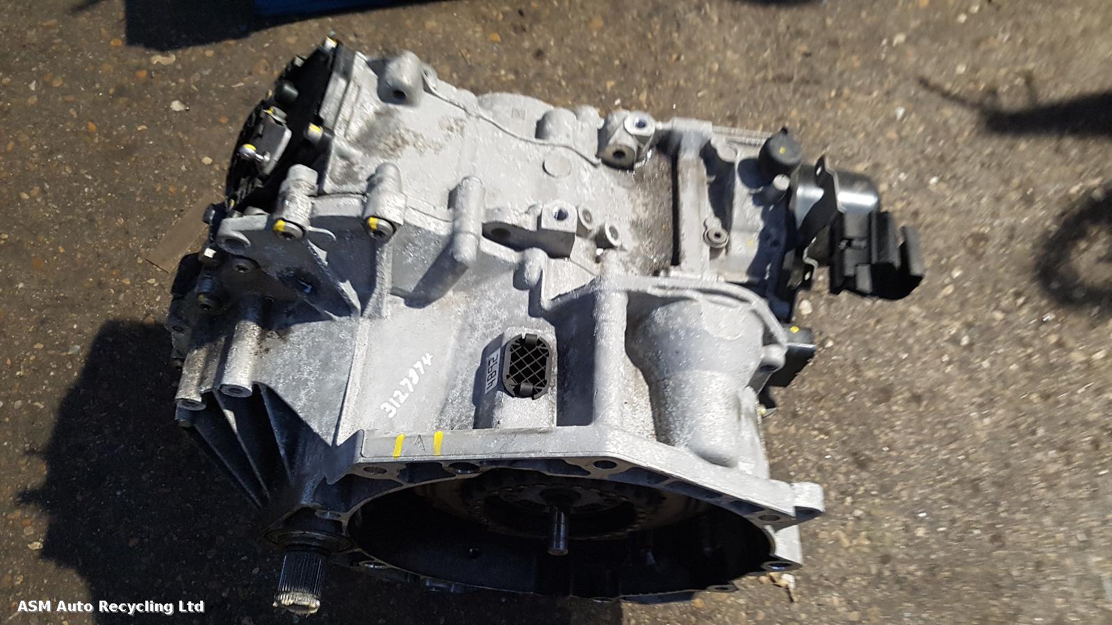 View Auto part Gearbox Volkswagen Golf 2023