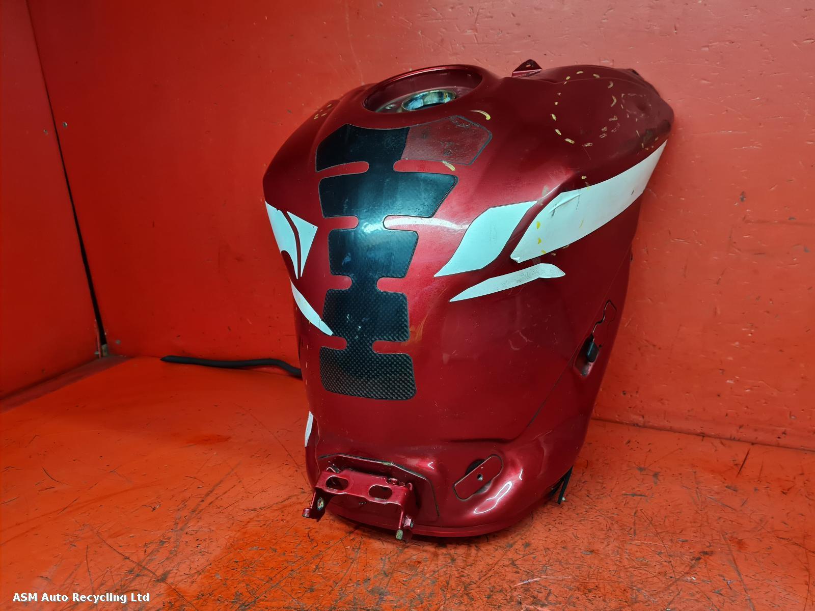 View Auto part Fuel Tank Yamaha Yzf R1 2005