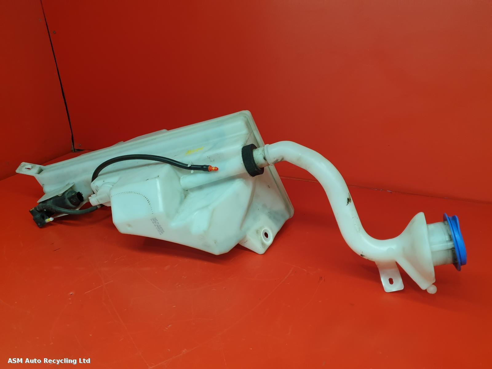 View Auto part Washer Bottle Volvo Xc90 2019