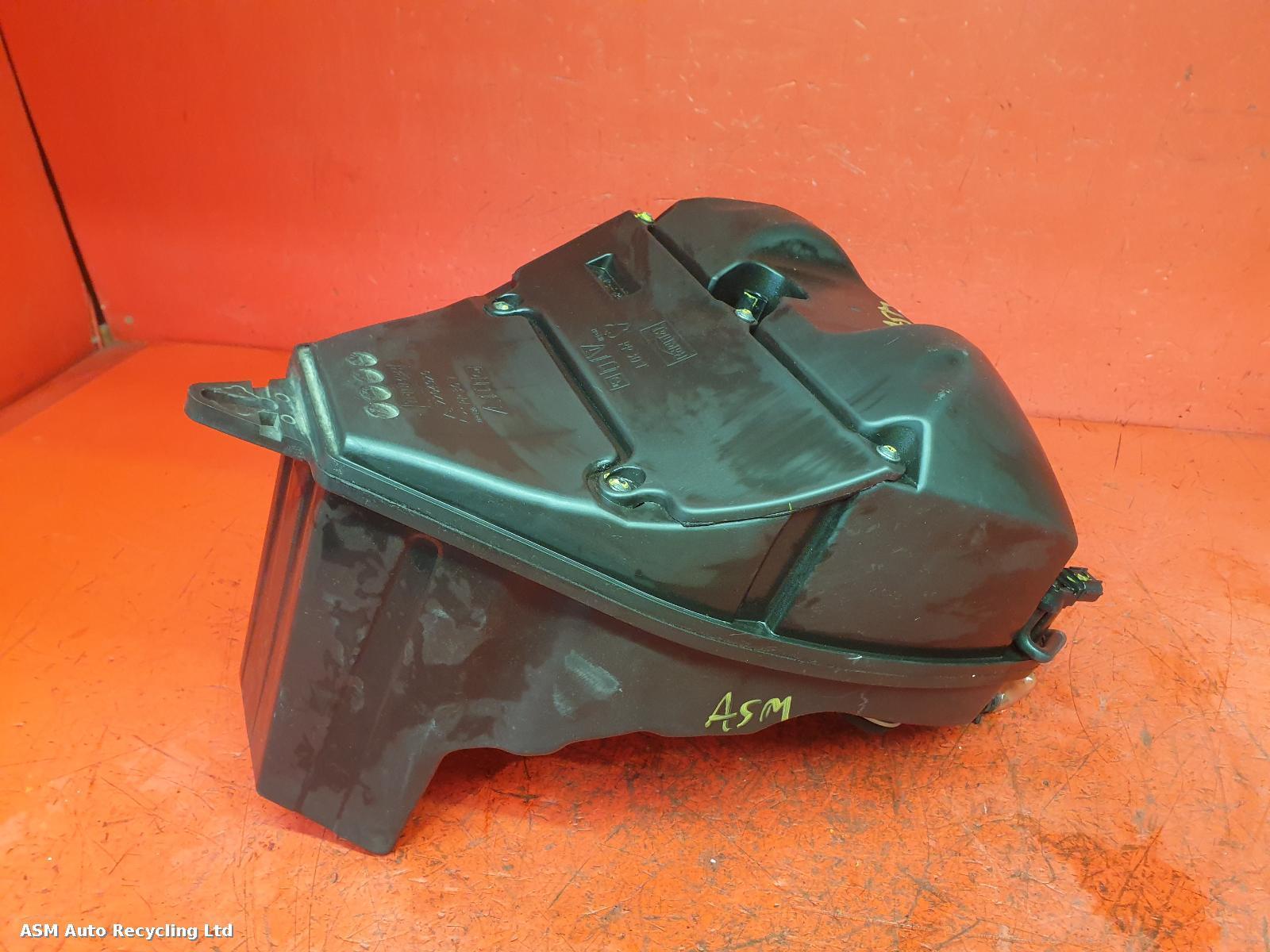 View Auto part Air Cleaner/Box Triumph Trophy Se 2016