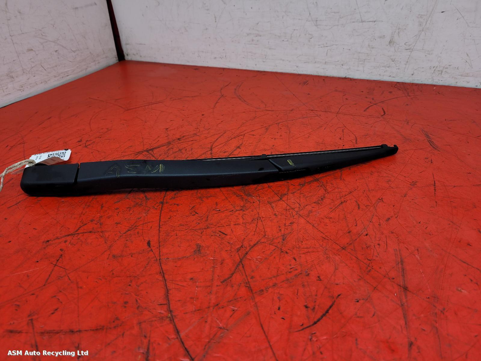 View Auto part Wiper Arm Fiat Punto 2015