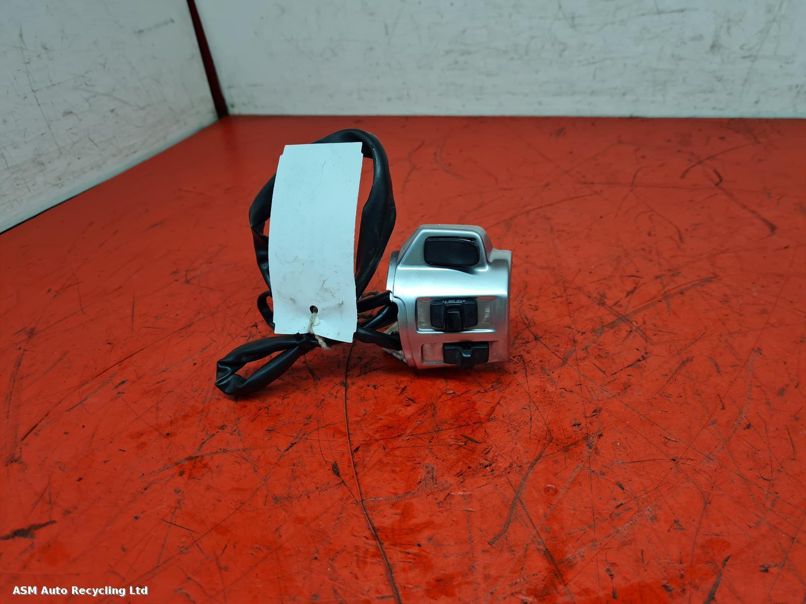 View Auto part LH Switch Gear Vespa Primavera 2014