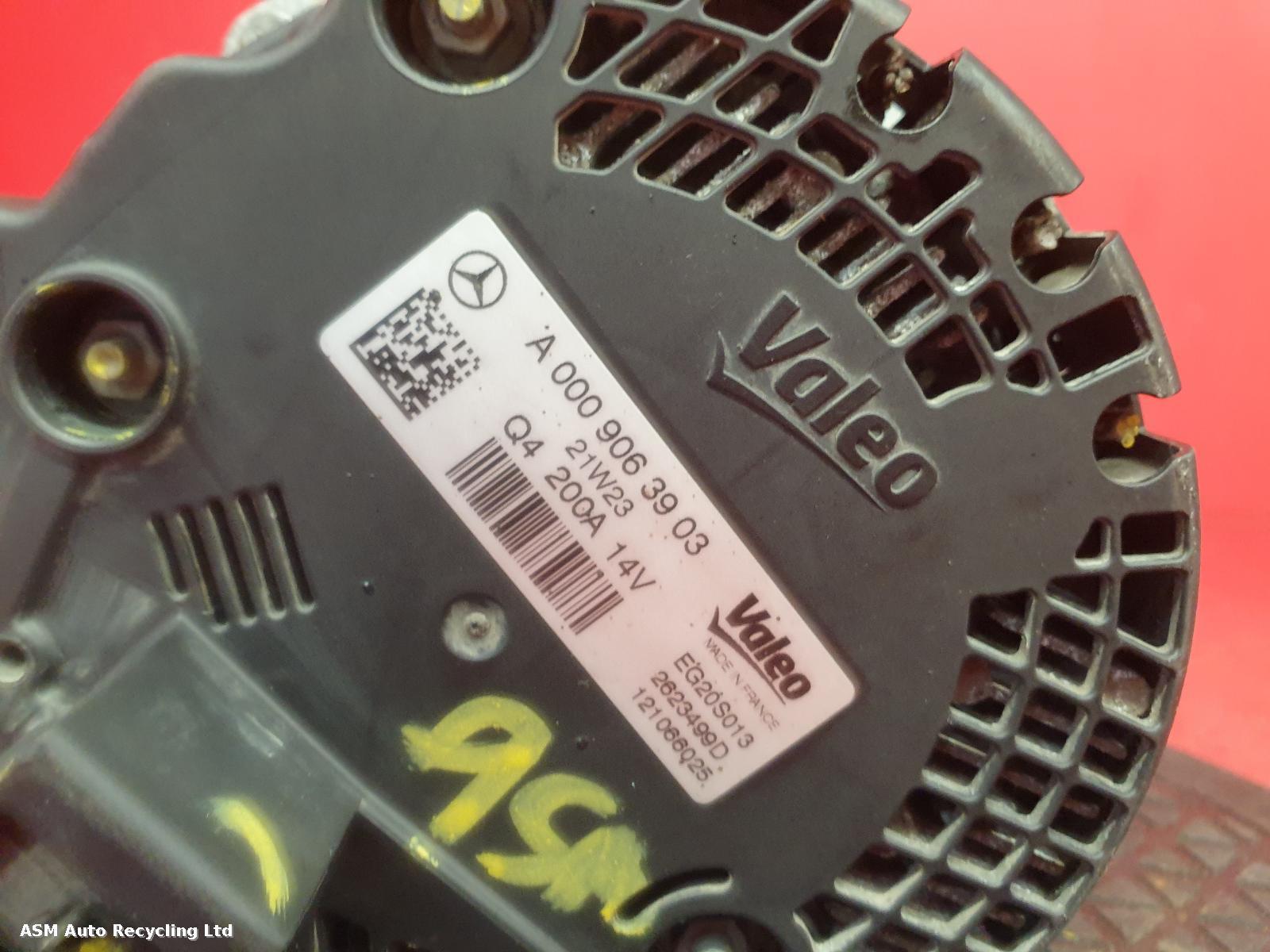 View Auto part Alternator Mercedes Vito 2021
