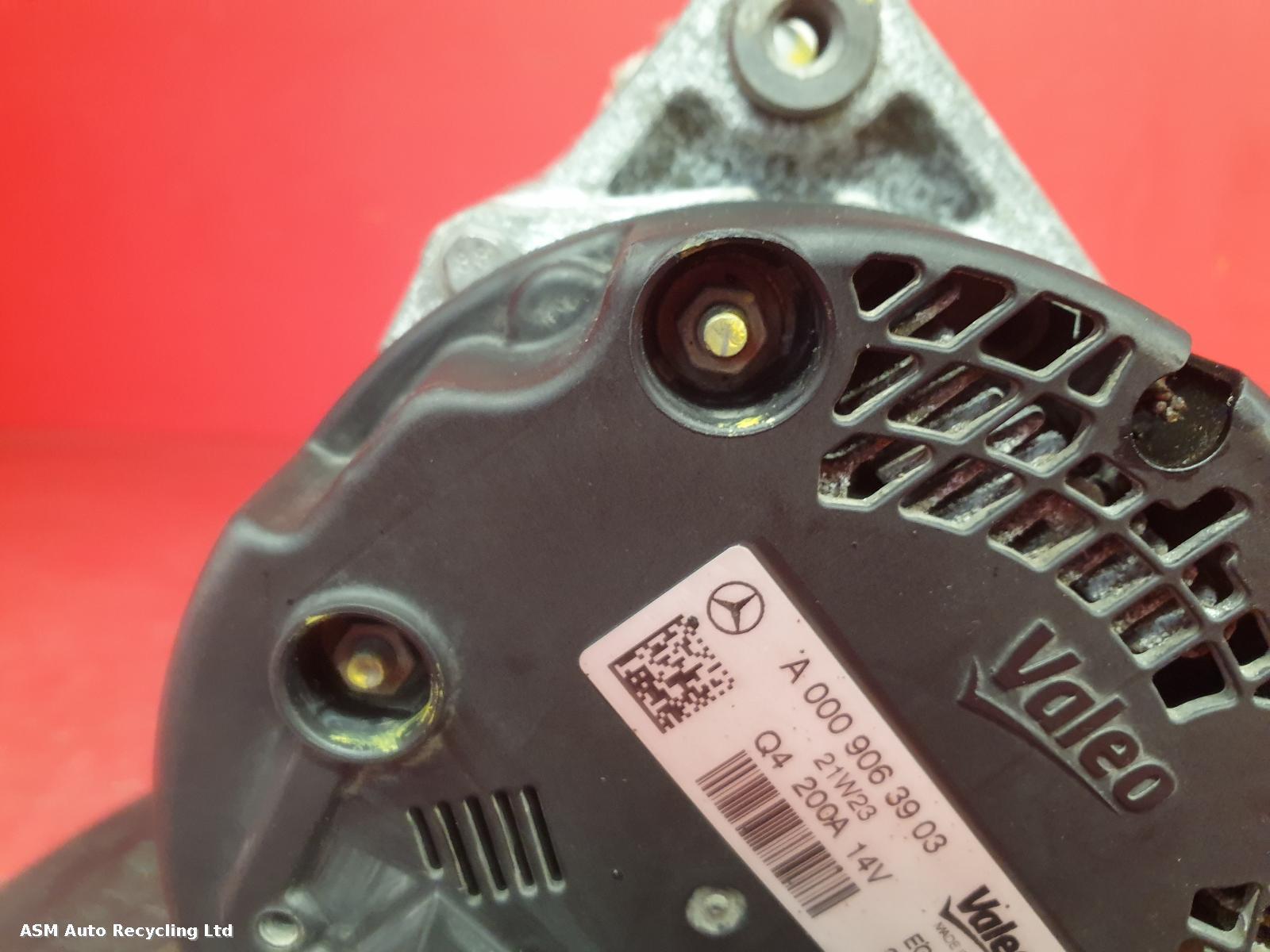 View Auto part Alternator Mercedes Vito 2021