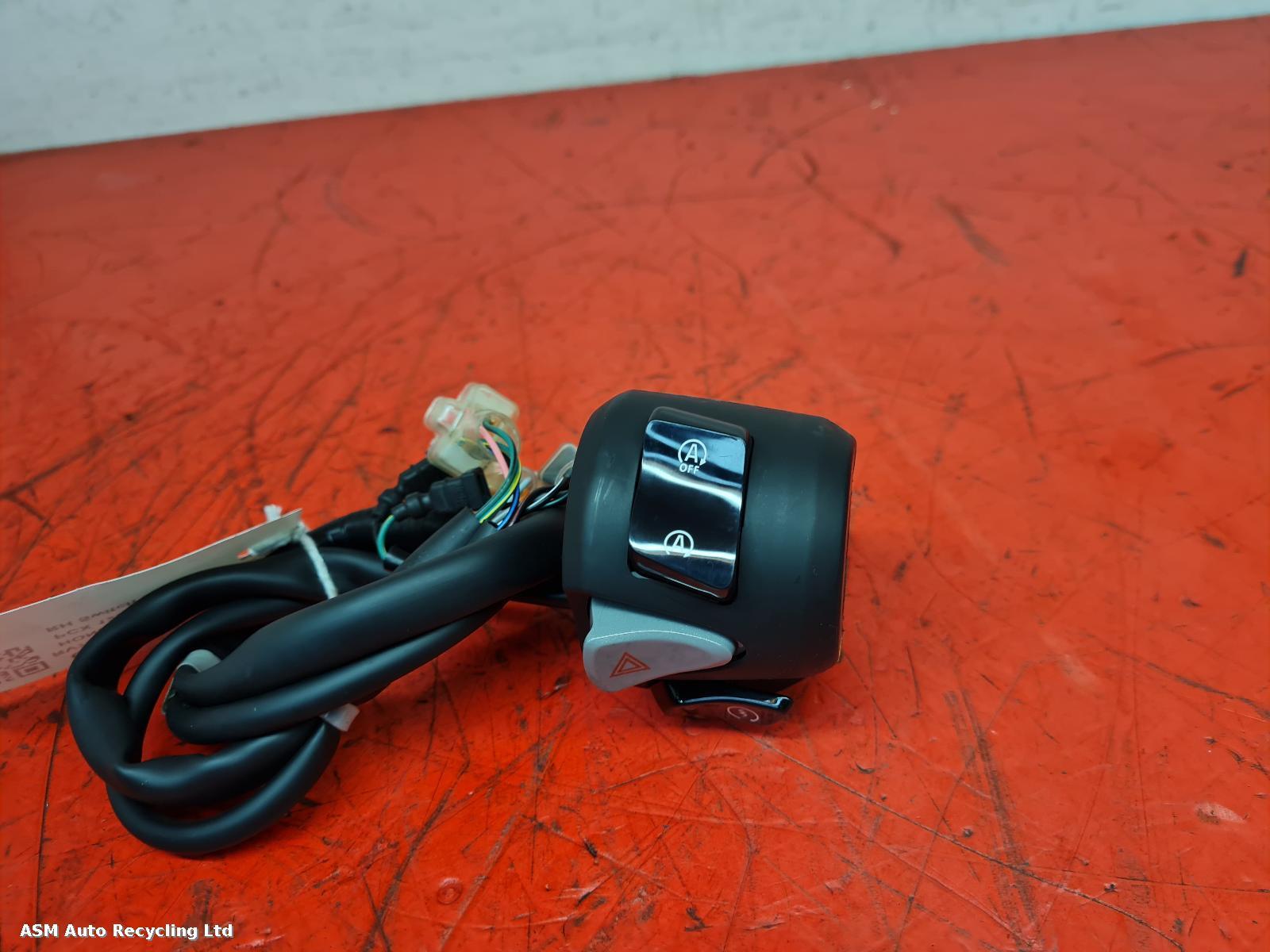 View Auto part RH Switch Gear Honda Pcx 125 2024