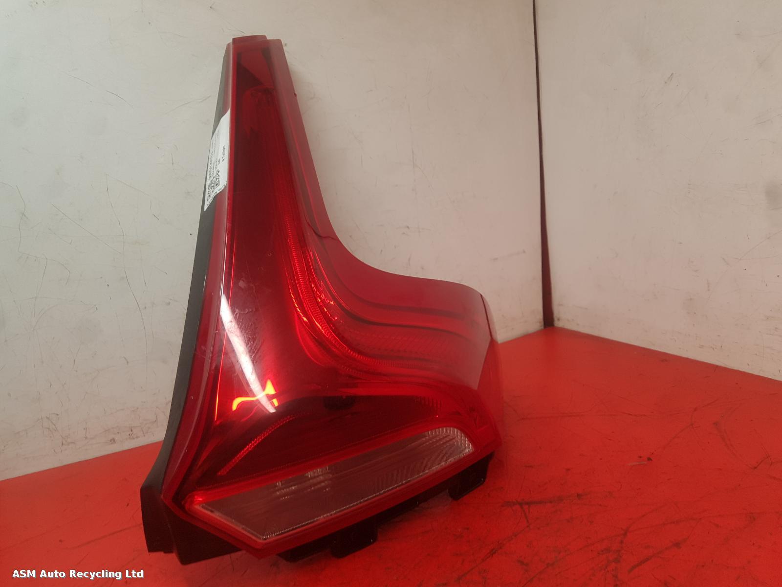 View Auto part R Taillight Volvo V40 2014