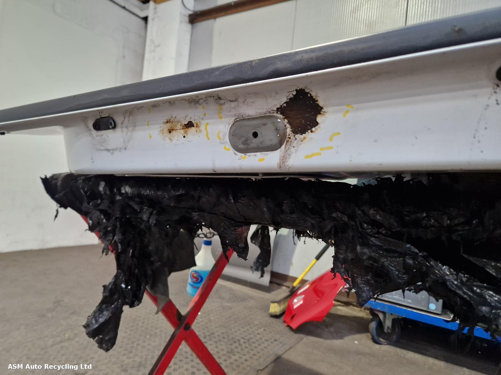 View Auto part R Front Door Dacia Logan 2016