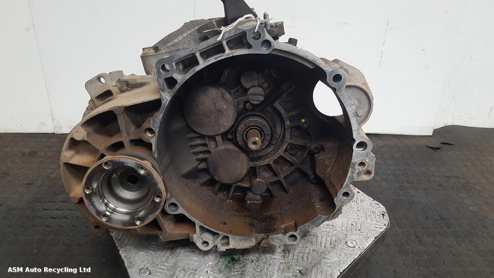 View Auto part Gearbox Volkswagen Golf 2016