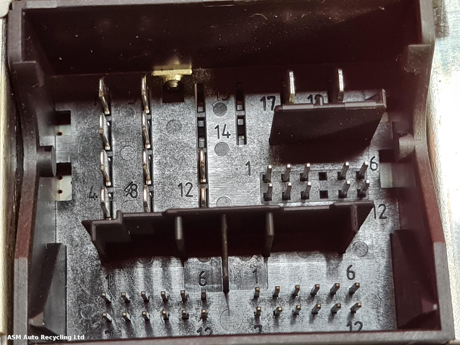 View Auto part A/V Equipment Volkswagen Golf 2016