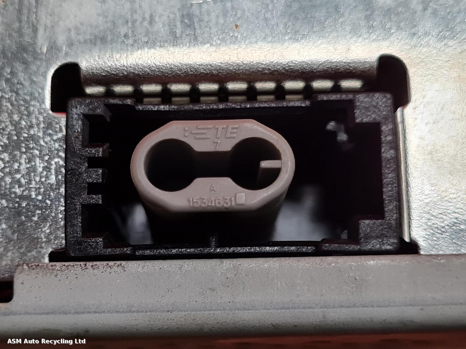View Auto part A/V Equipment Volkswagen Golf 2016