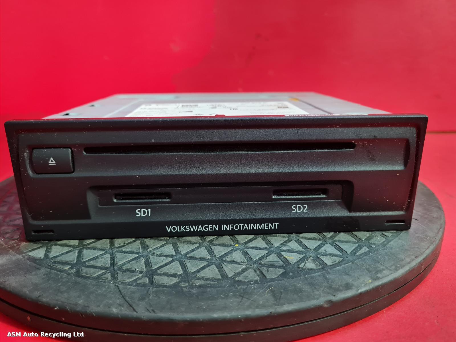 View Auto part A/V Equipment Volkswagen Golf 2016