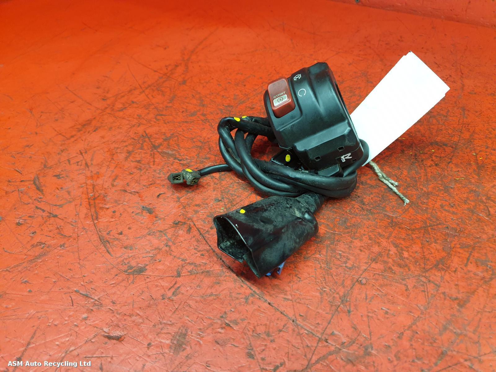 View Auto part RH Switch Gear Honda Cb750 Hornet 2023
