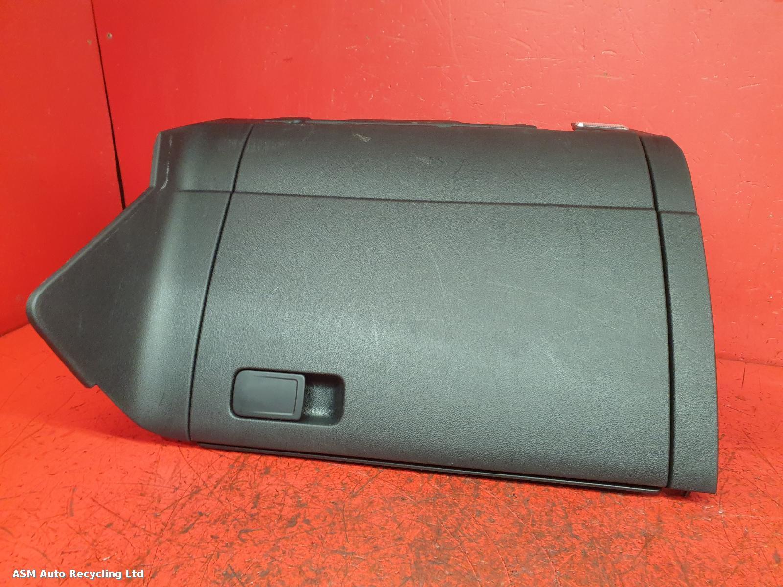 View Auto part Glove Box Volkswagen Golf 2018