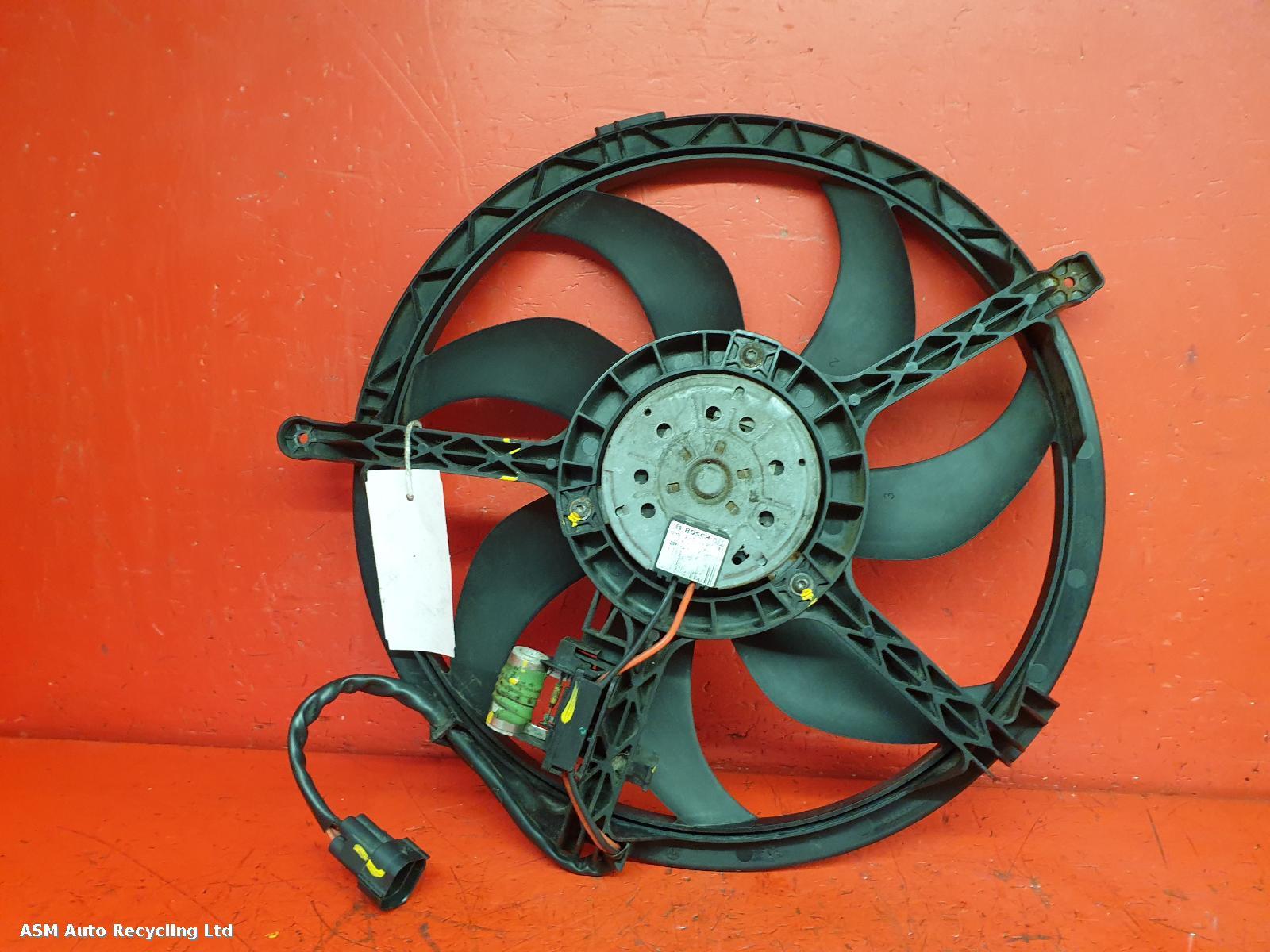 View Auto part Engine Cooling Motor Mini (bmw) Paceman 2014