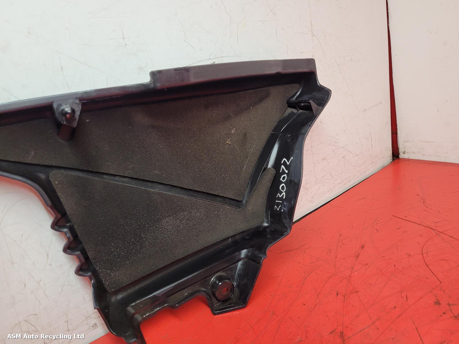 View Auto part Side Panel Right Yamaha Ybr 125 2013