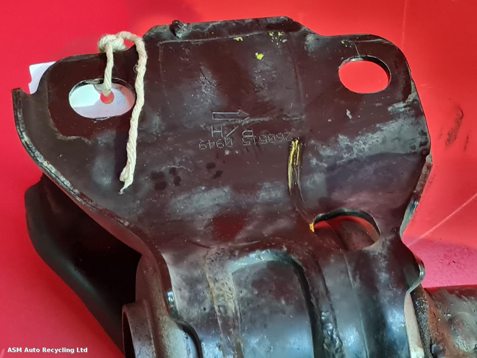 View Auto part RF Lower Control Arm Volvo Xc60 2015