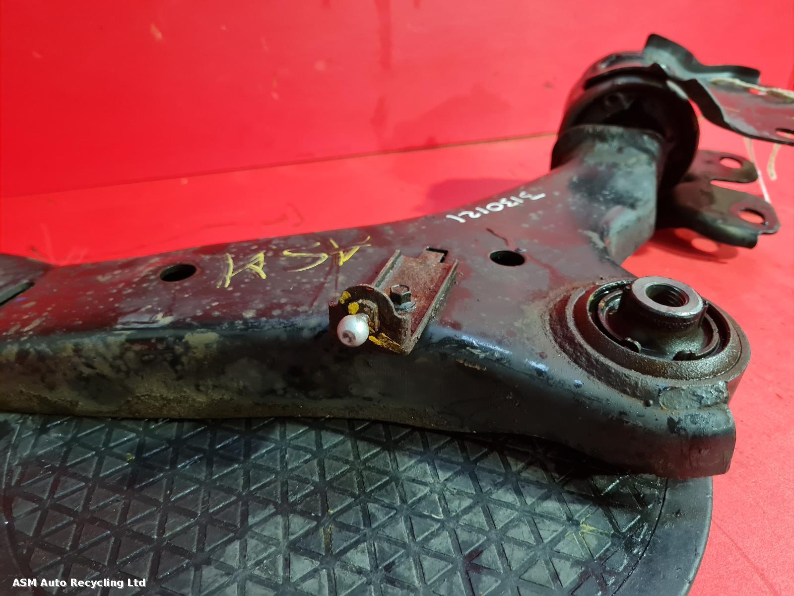 View Auto part RF Lower Control Arm Volvo Xc60 2015