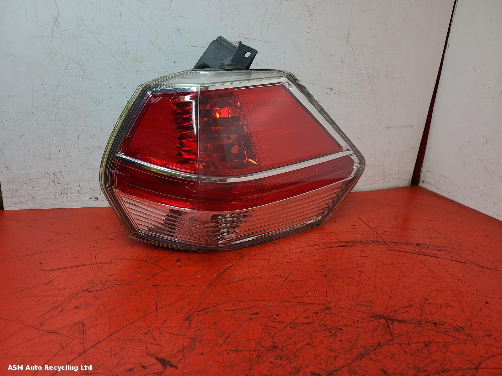 View Auto part R Taillight Nissan X Trail 2017