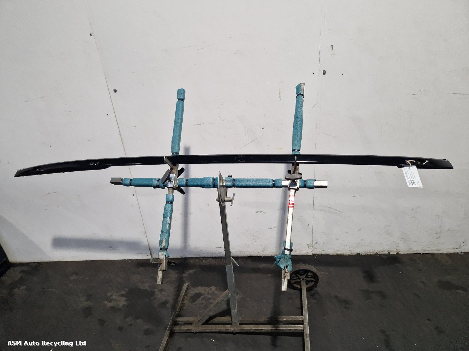 View Auto part Roof Rack/Bars Land Rover Discovery Sport 2024