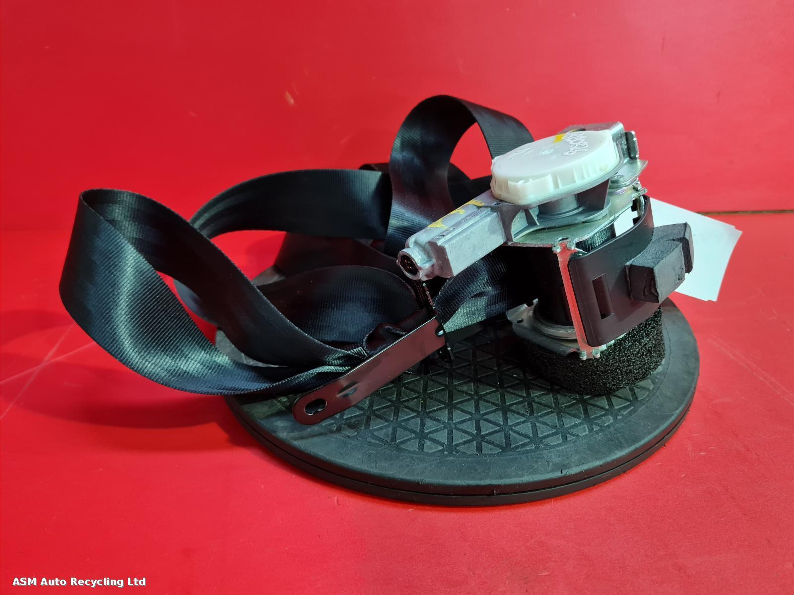 View Auto part Seat Belt Ford Fiesta 2015