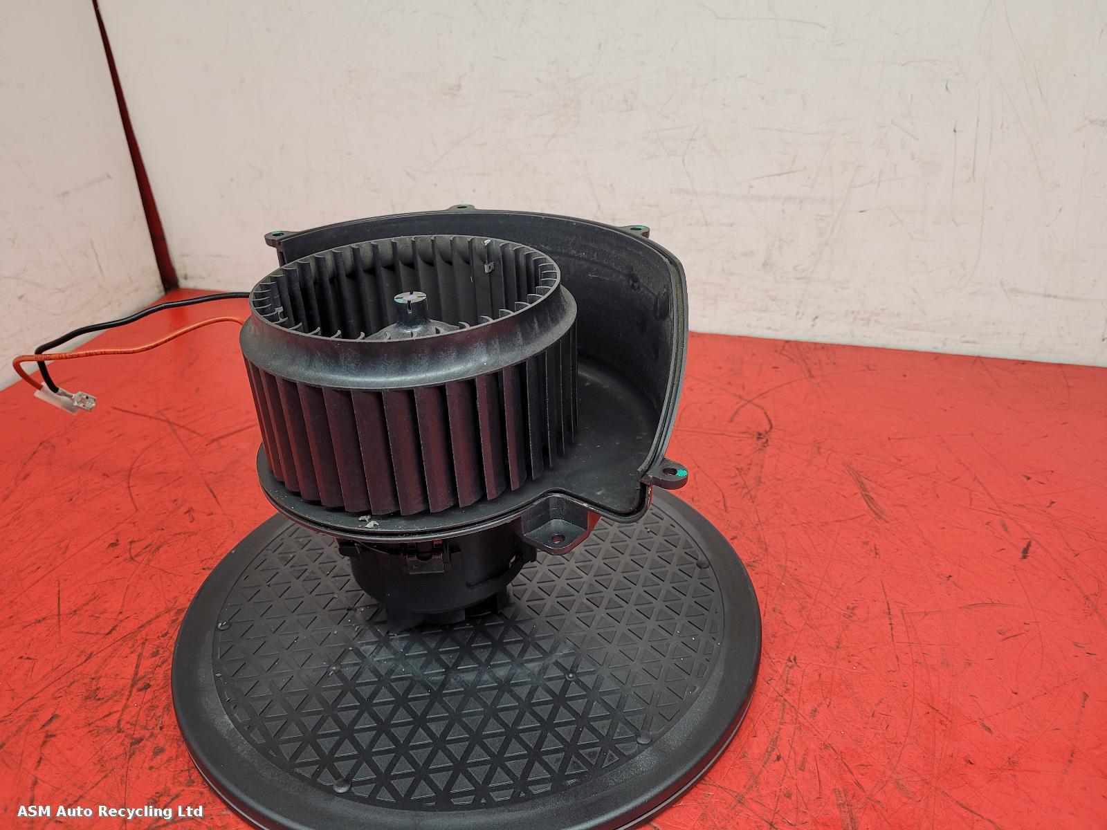 View Auto part Heater Motor/Assembly Vauxhall Astra 2010