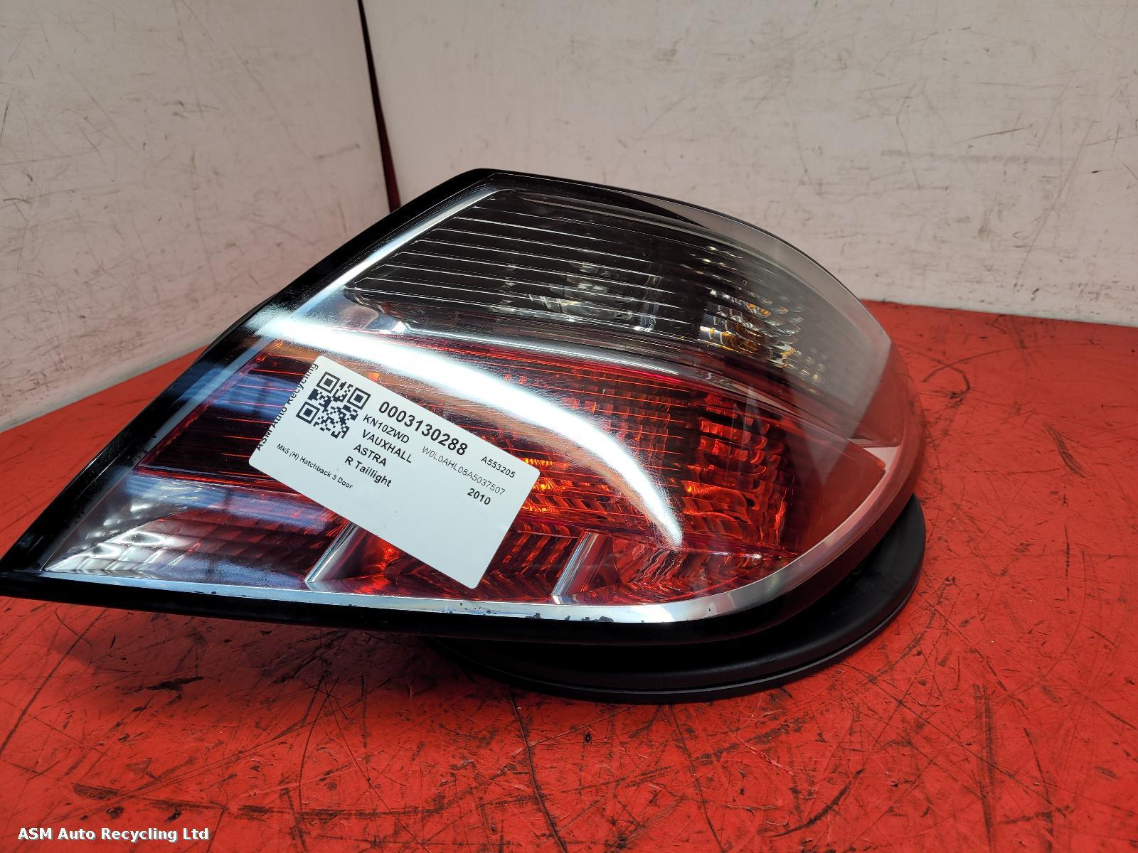 View Auto part R Taillight Vauxhall Astra 2010