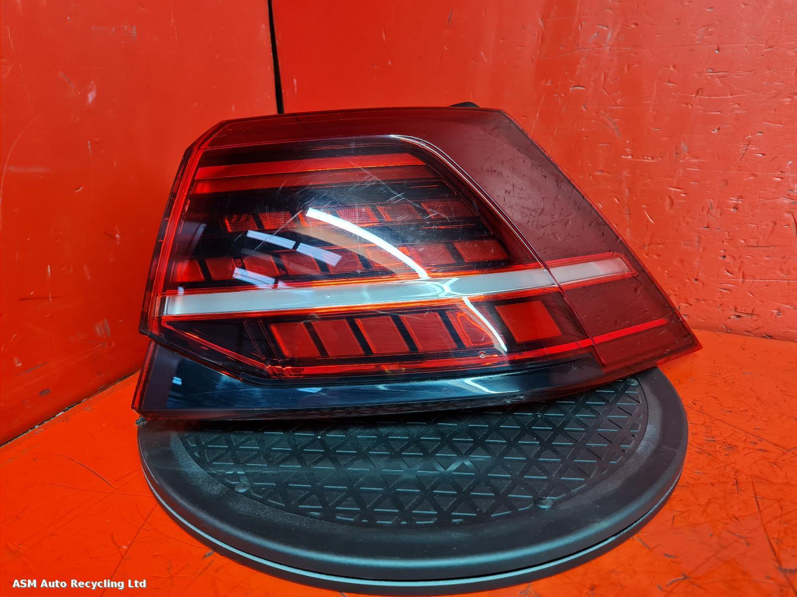 View Auto part R Taillight Volkswagen Golf 2017