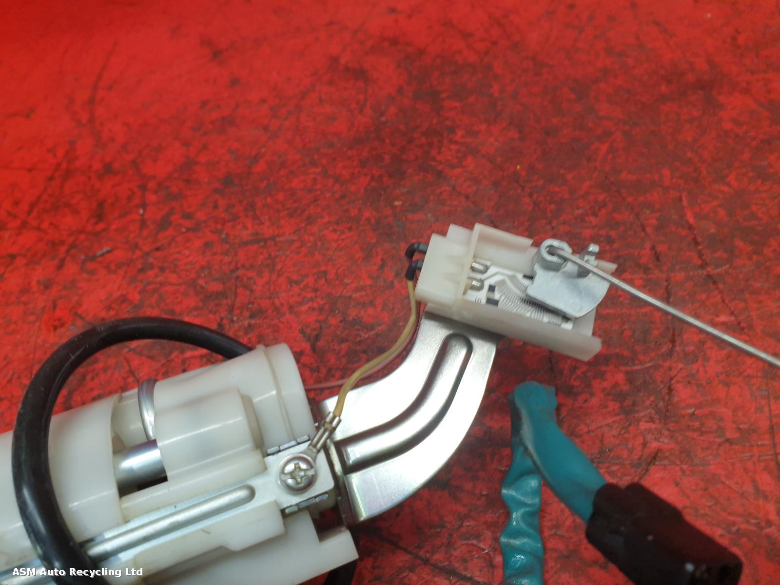 View Auto part Fuel Pump Kawasaki Zx 1000 2016