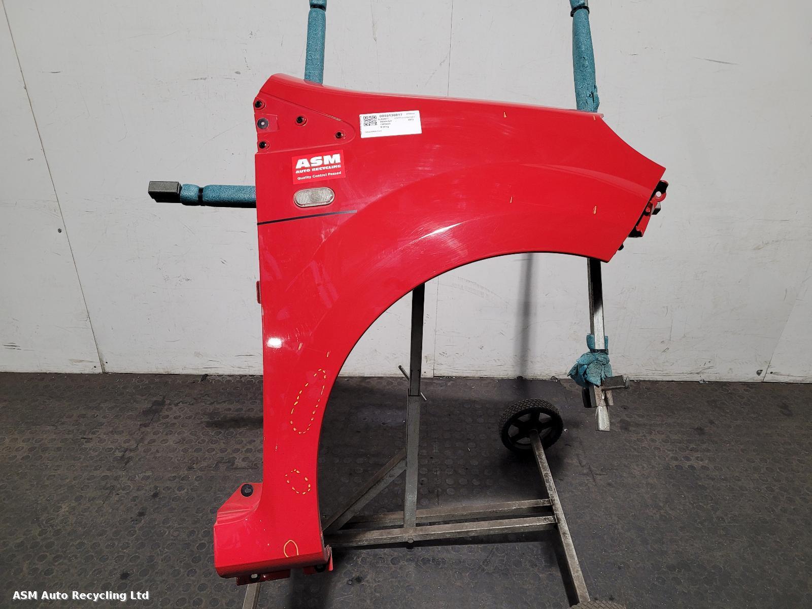 View Auto part R Wing Renault Twingo 2013