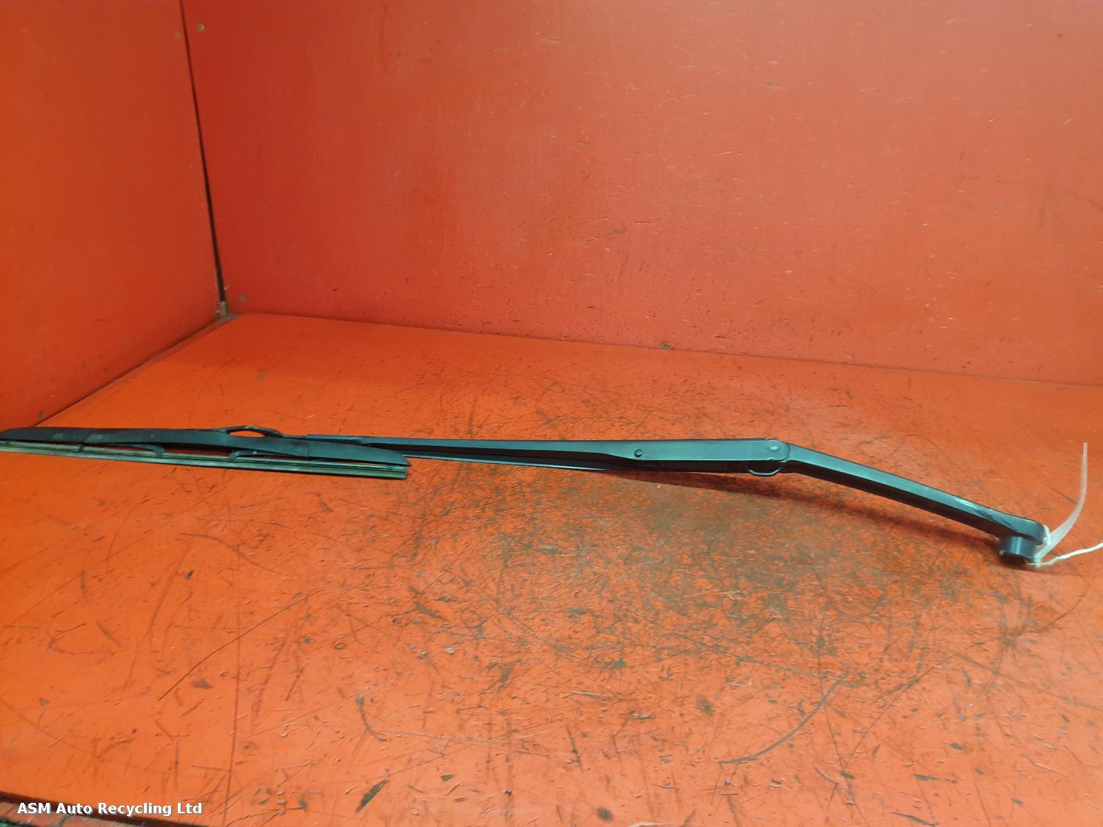 View Auto part Wiper Arm Kia Ceed 2019