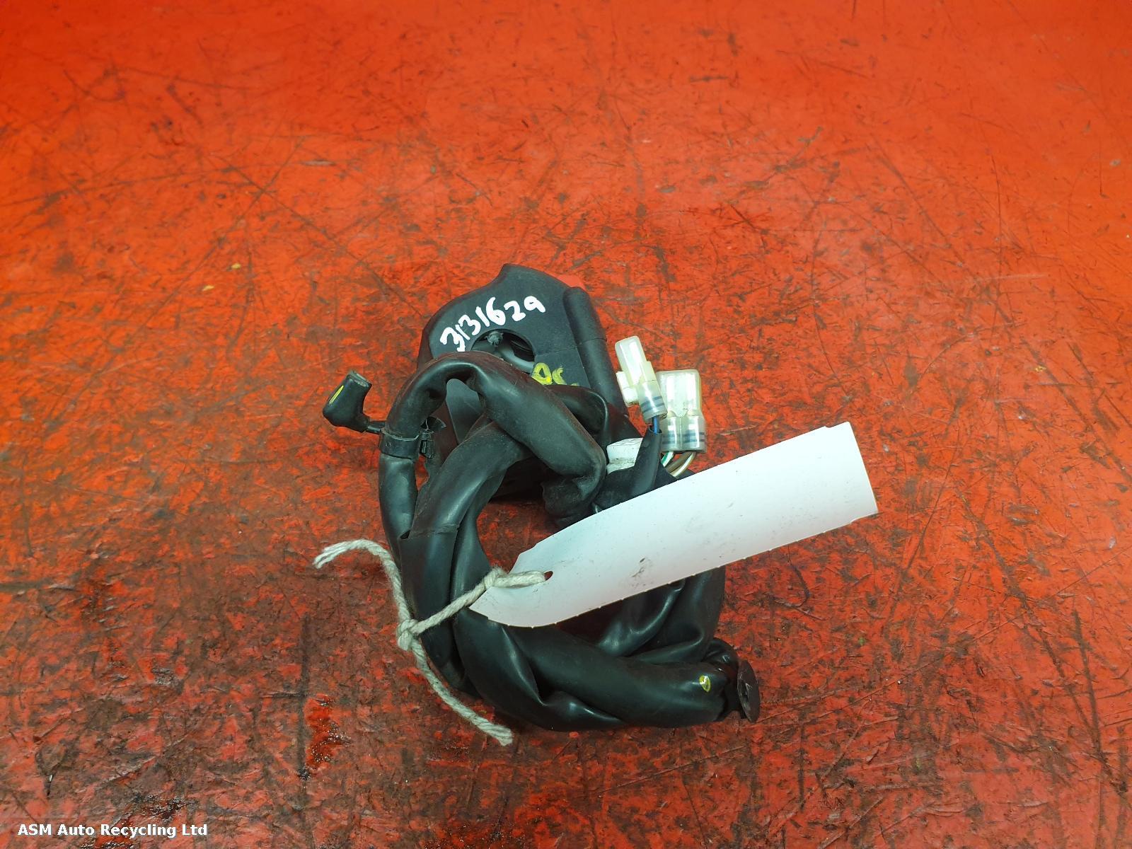 View Auto part RH Switch Gear Yamaha Mt-09 Tracer 2015