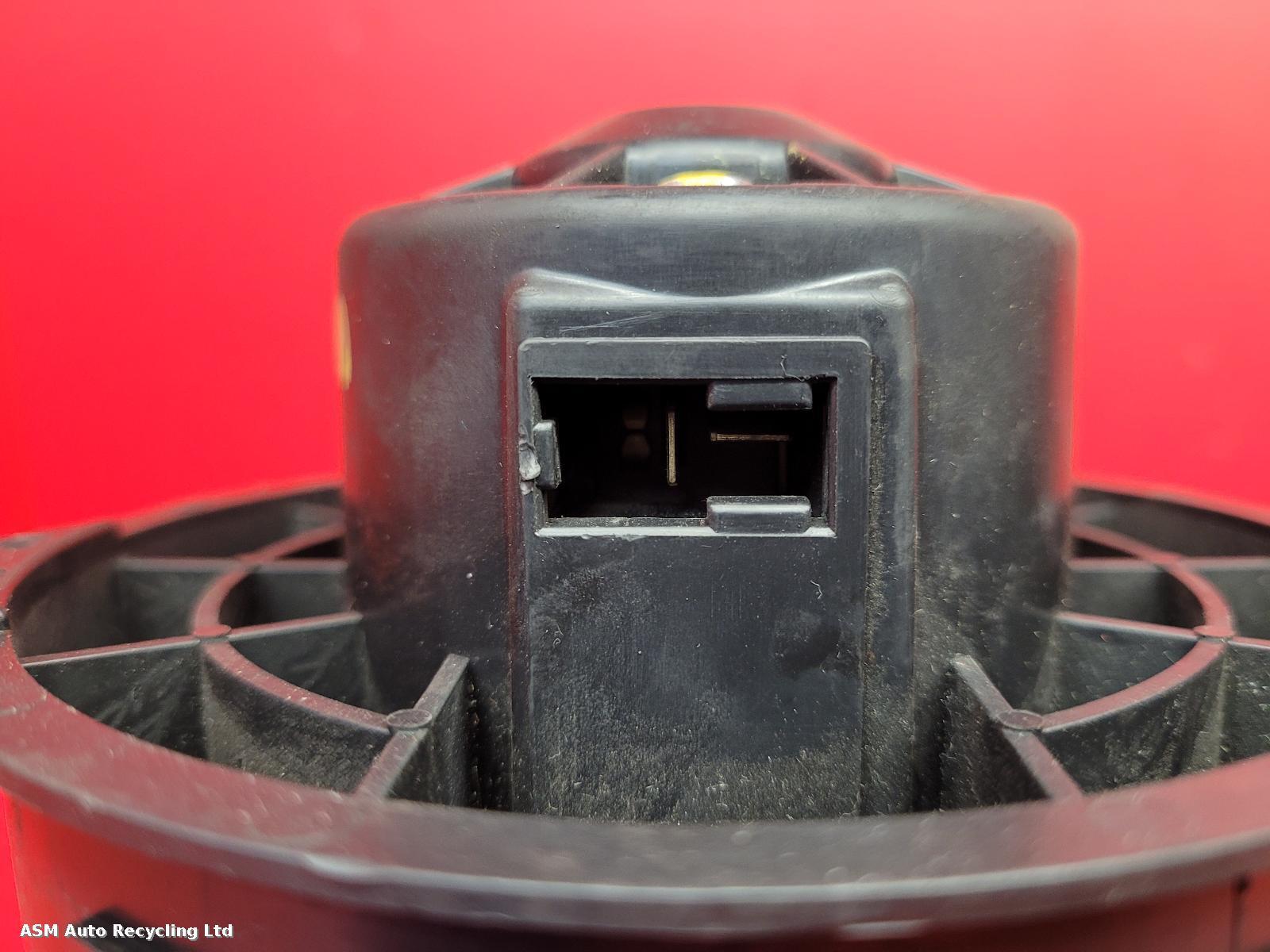 View Auto part Heater Motor/Assembly Nissan Note 2014